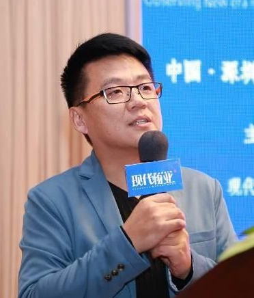 鐘冶老師 - 企業培訓師